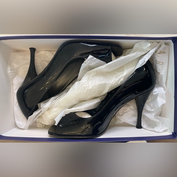 Stuart Weitzman Heels - Picture 8 of 9